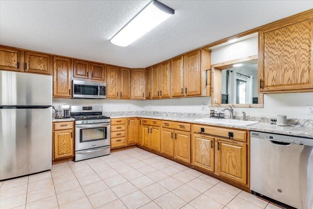 615 E 57th St S, Wichita, KS 67216
