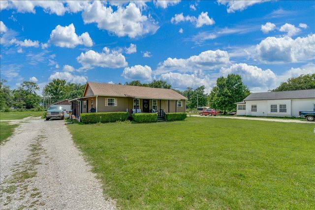 615 E 57th St S, Wichita, KS 67216
