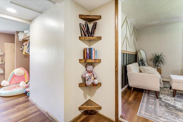 615 E 57th St S, Wichita, KS 67216