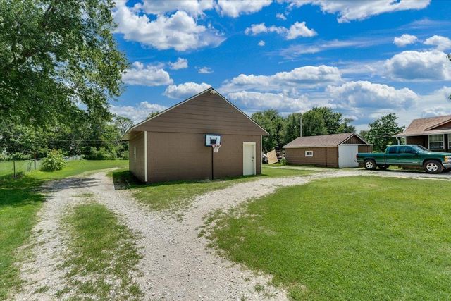 615 E 57th St S, Wichita, KS 67216