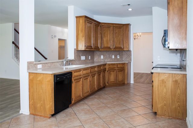 9402 Borden Bluff, Houston, TX 77095
