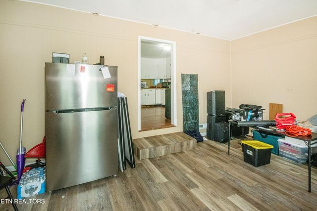 167 Strutt St, Oliver Springs, TN 37840