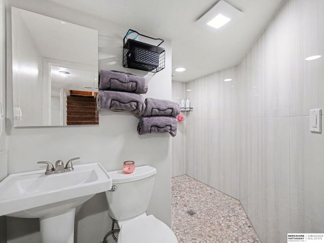 12116 Grover Street, Omaha, NE 68144