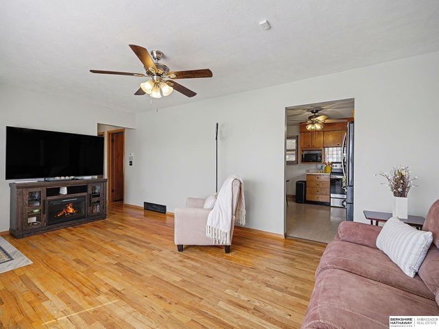 12116 Grover Street, Omaha, NE 68144