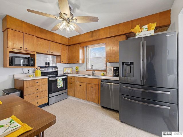 12116 Grover Street, Omaha, NE 68144