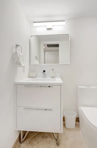 1072 Yarmouth D, Boca Raton, FL 33434