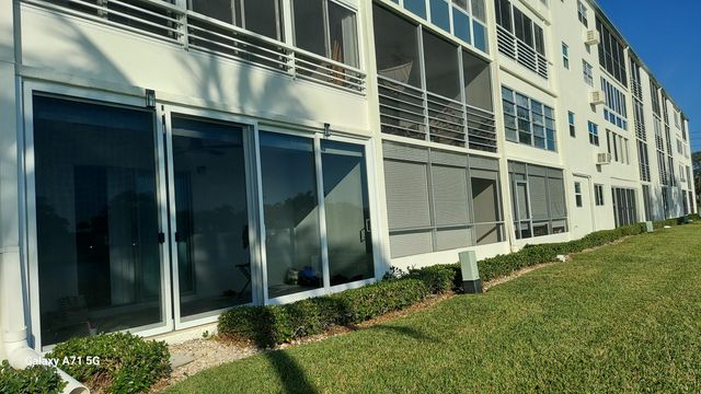 1072 Yarmouth D, Boca Raton, FL 33434