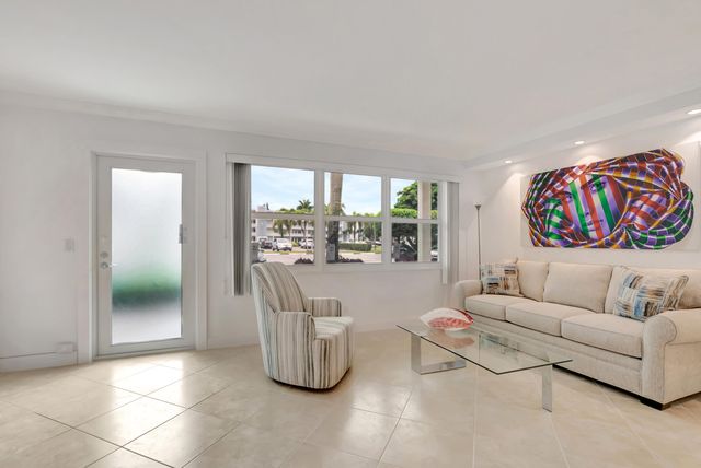 1072 Yarmouth D, Boca Raton, FL 33434