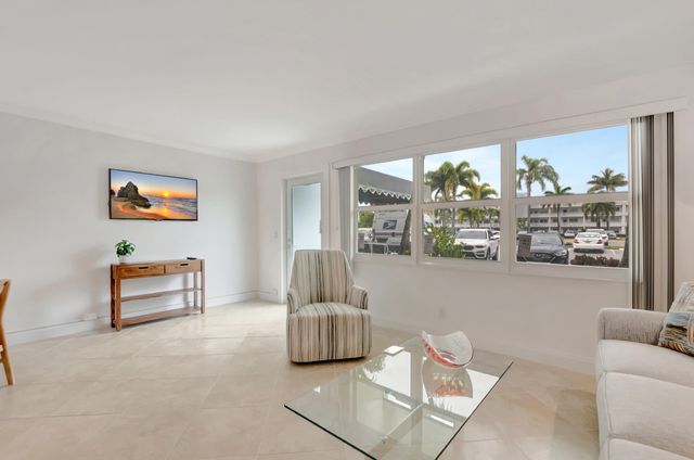 1072 Yarmouth D, Boca Raton, FL 33434