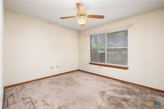 233 Hilltop Drive, Seguin, TX 78155