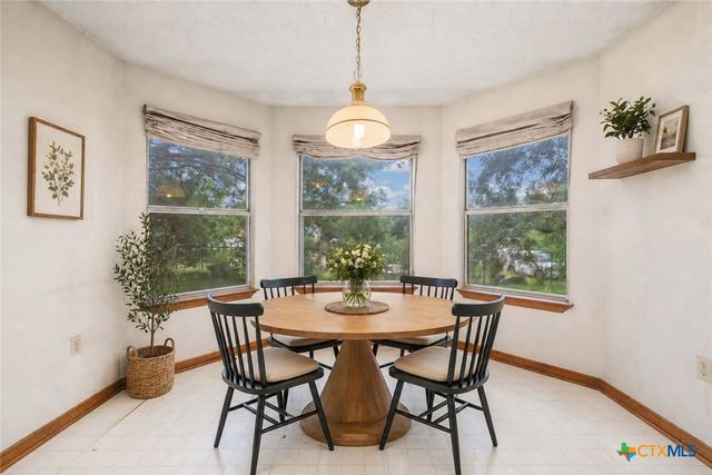 233 Hilltop Drive, Seguin, TX 78155