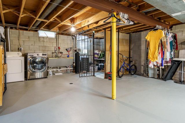 602 W Hilltop Trail, Fort Atkinson, WI 53538