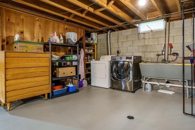 602 W Hilltop Trail, Fort Atkinson, WI 53538