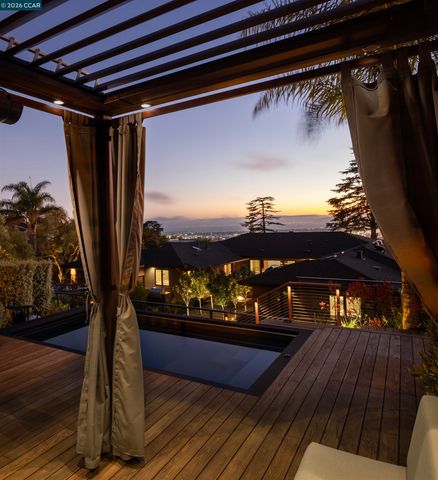 260 Pershing Dr, Oakland, CA 94611