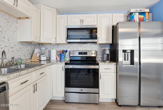 405 Wisteria Road, Daytona Beach, FL 32118