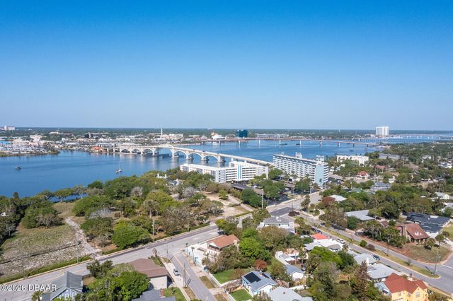 405 Wisteria Road, Daytona Beach, FL 32118