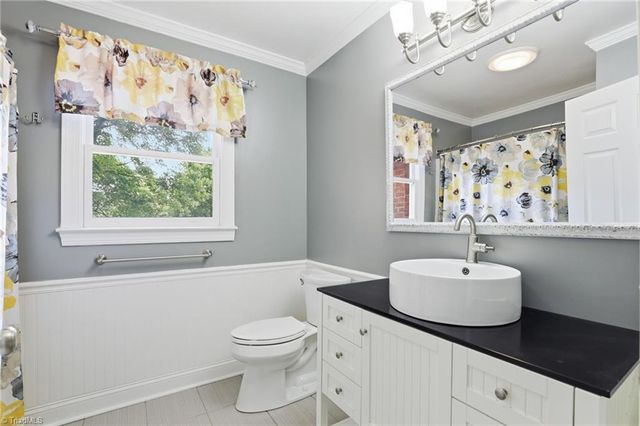 2027 Fairview Circle, Wilkesboro, NC 28697
