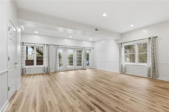 2027 Fairview Circle, Wilkesboro, NC 28697