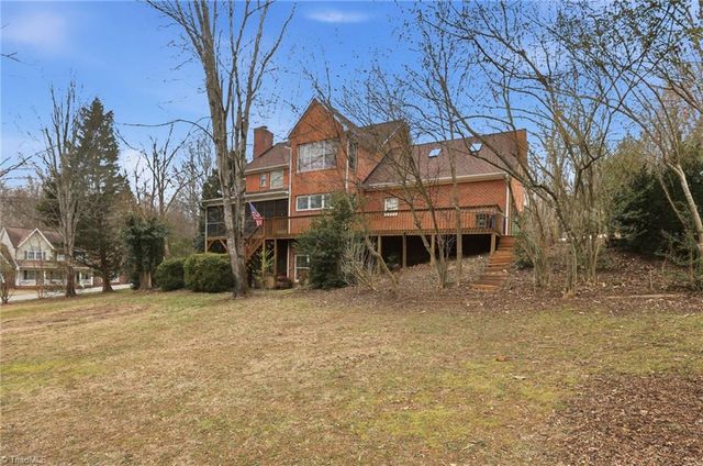 2027 Fairview Circle, Wilkesboro, NC 28697