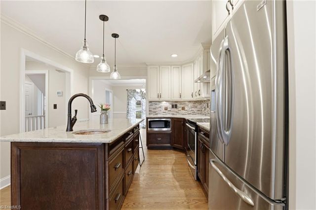 2027 Fairview Circle, Wilkesboro, NC 28697
