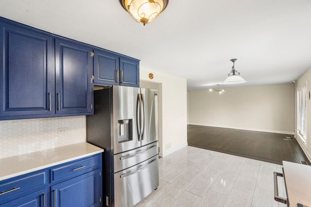 11742 Lighthouse Lane, Palos Heights, IL 60463