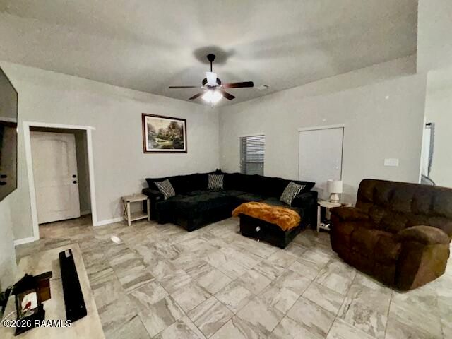 114 St Kenan Street, Youngsville, LA 70592