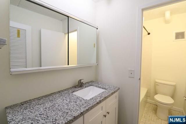 1600 Center Avenue 1E, Fort Lee, NJ 07024