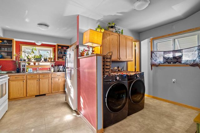 215 Lincoln AVENUE, Sheboygan, WI 53081