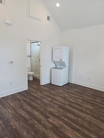7601 Carver Ave 2, Austin, TX 78752