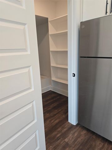 7601 Carver Ave 2, Austin, TX 78752