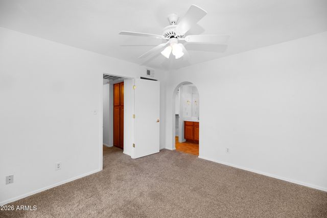 1880 E MORTEN Avenue 223, Phoenix, AZ 85020