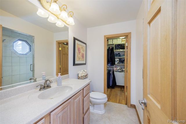 9247 Schrepfer Road, Howell, MI 48855