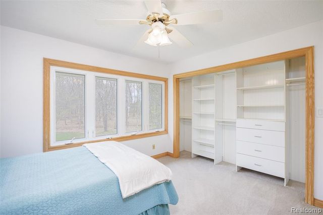 9247 Schrepfer Road, Howell, MI 48855