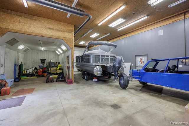9247 Schrepfer Road, Howell, MI 48855