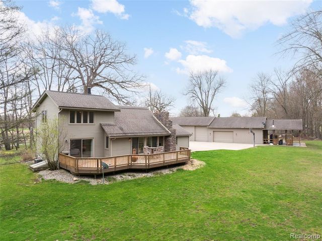 9247 Schrepfer Road, Howell, MI 48855