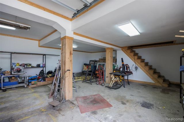 9247 Schrepfer Road, Howell, MI 48855