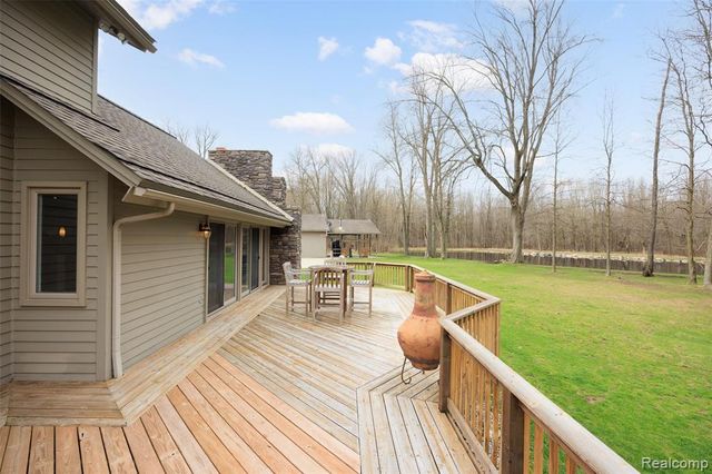 9247 Schrepfer Road, Howell, MI 48855