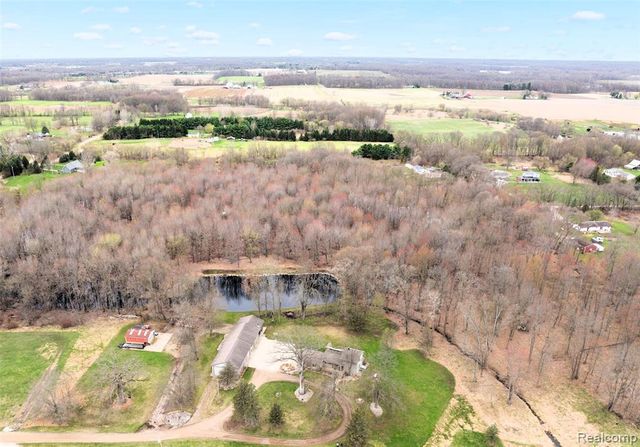 9247 Schrepfer Road, Howell, MI 48855