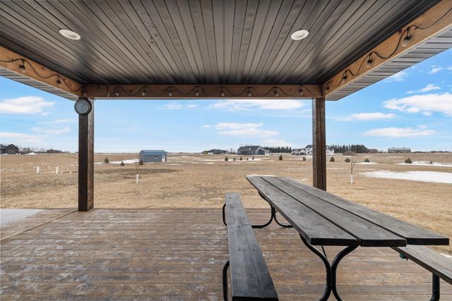 4401 24th St SE, Minot, ND 58701