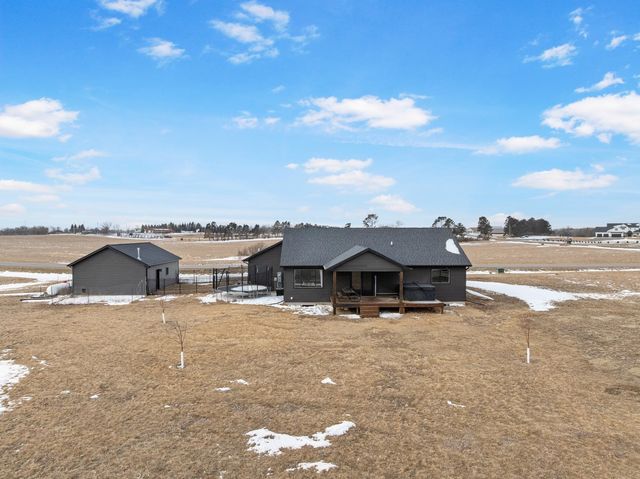 4401 24th St SE, Minot, ND 58701