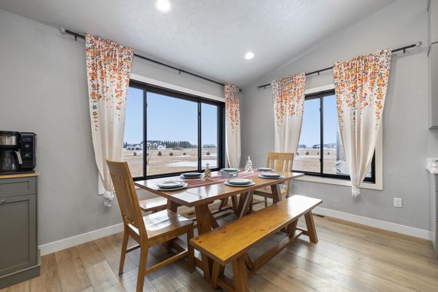 4401 24th St SE, Minot, ND 58701