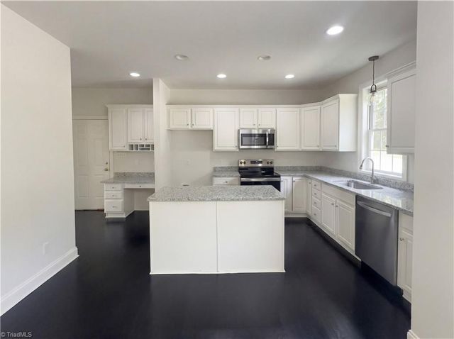 2802 Kinsey Court, Summerfield, NC 27358