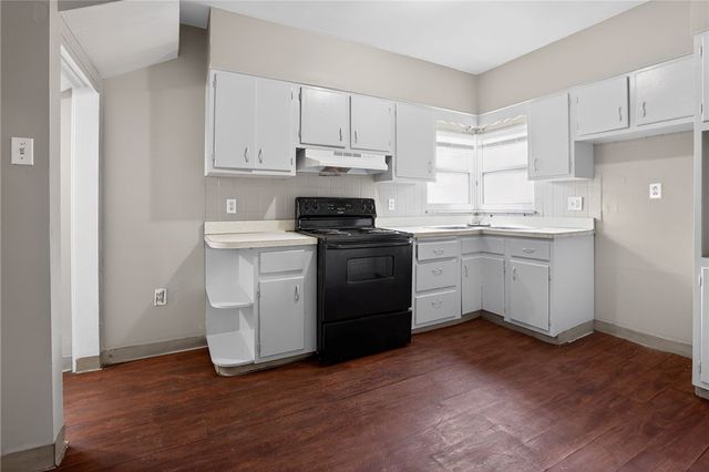 819 Monterey St, Duquesne, PA 15110