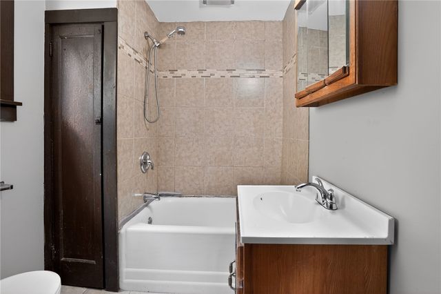 819 Monterey St, Duquesne, PA 15110