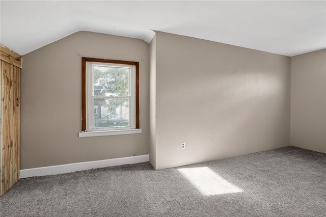 819 Monterey St, Duquesne, PA 15110