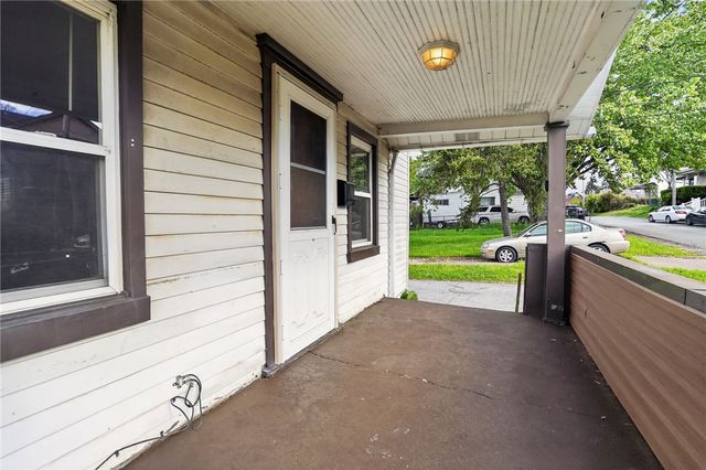 819 Monterey St, Duquesne, PA 15110