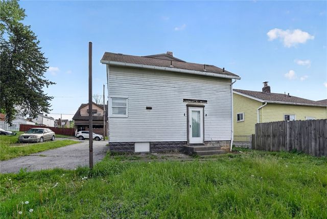 819 Monterey St, Duquesne, PA 15110