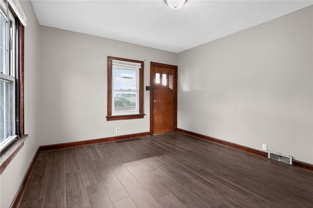 819 Monterey St, Duquesne, PA 15110