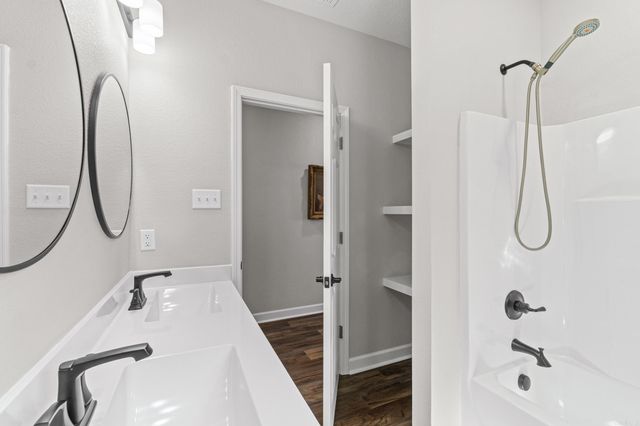 27 Marthas Field Drive, Greenbrier, AR 72058