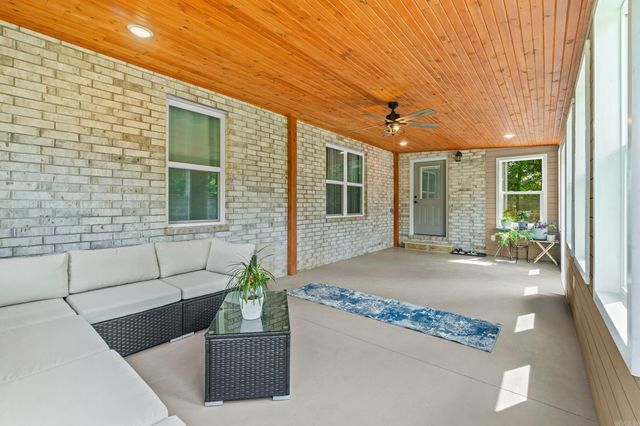 27 Marthas Field Drive, Greenbrier, AR 72058